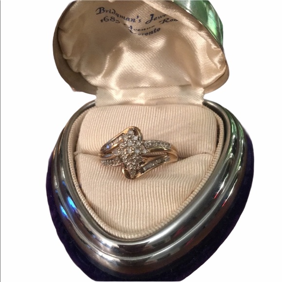 10k Gold Vintage diamond cluster ring w- appraisal - Picture 3 of 13